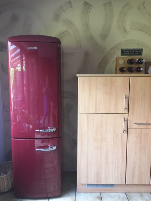 Ein neuer Kühlschrank für die alte Küche - Königs Küchen